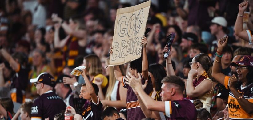 Brisbane Broncos rugby league fans. | Newsreel