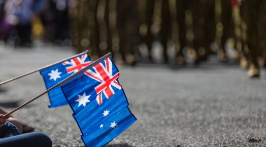 Australian flags at Anzac Day march. | Newsreel