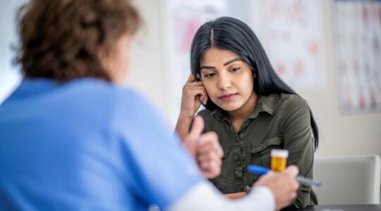 Women getting advice on drugs. | Newsreel