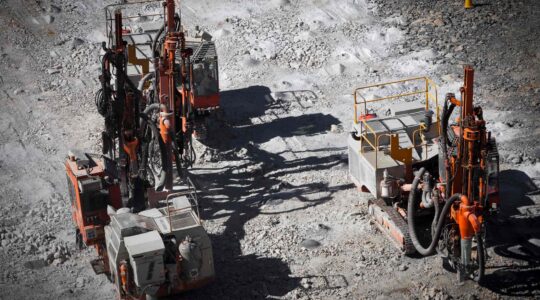 Lithium mine in Western Australia. | Newsreel