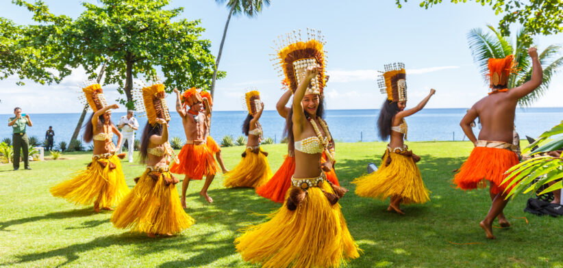 Pacific Island dancers. | Newsreel