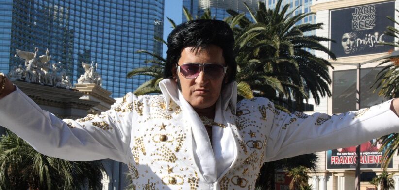 Elvis Presley tribute artist. | Newsreel