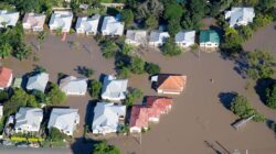 Homes flooded in Brisbane. | Newsreel