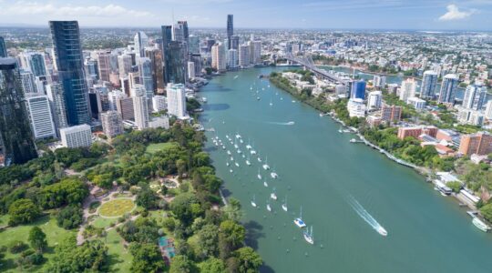 Brisbane river and botanic gardens. | Newsreel