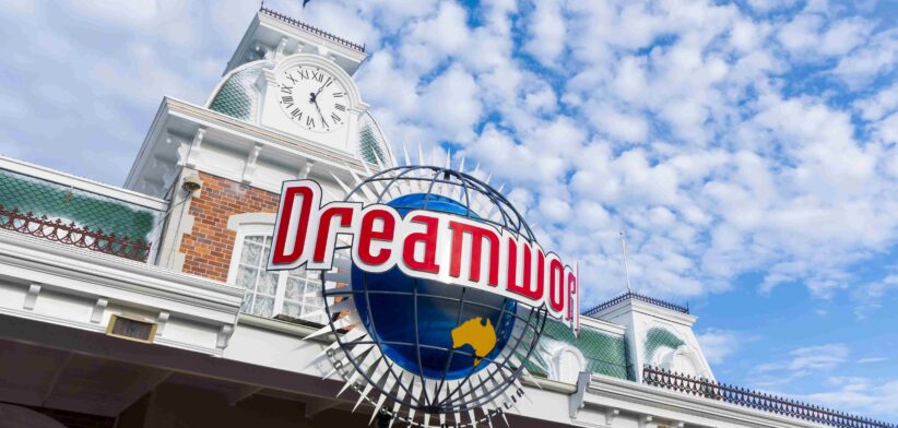 Dreamworld theme park entrance sign. | Newsreel