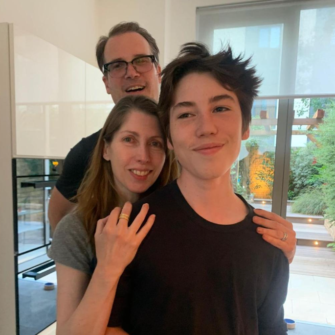 Leanne Benjamin with her husband Tobias and son Thomas in 2020.