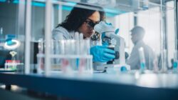 Women in research lab. | Newsreel