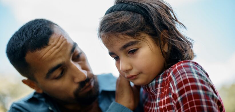 Muslim father and daughter.| Newsreel