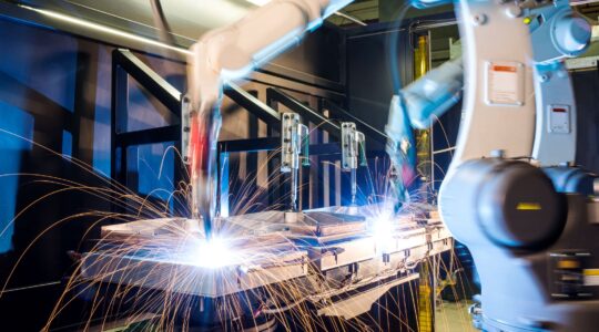 Robotic welder. | Newsreel