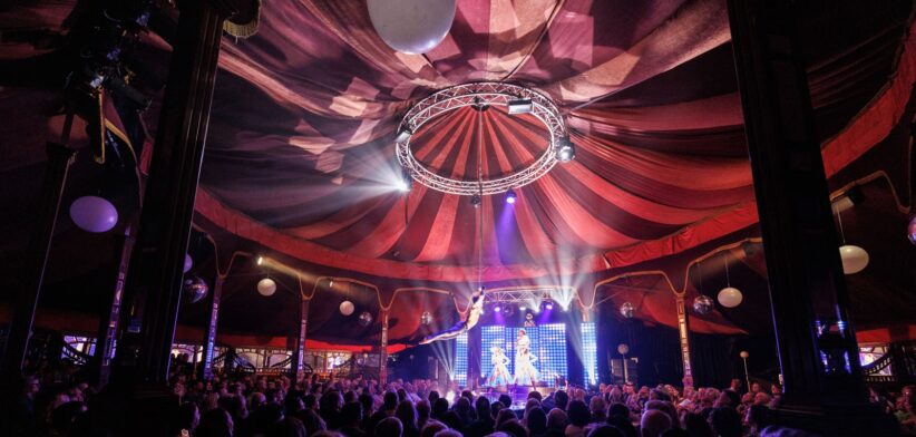 Spiegeltent at Wynnum Festival. | Newsreel