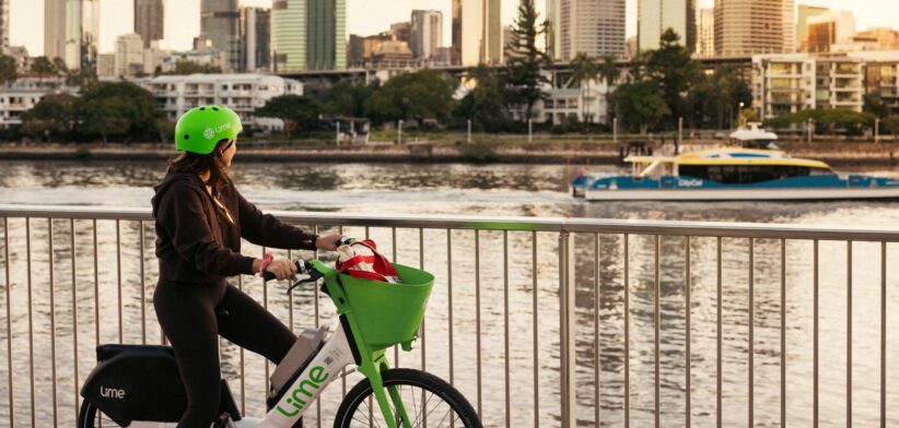 Lime e-bike in Brisbane. | Newsreel