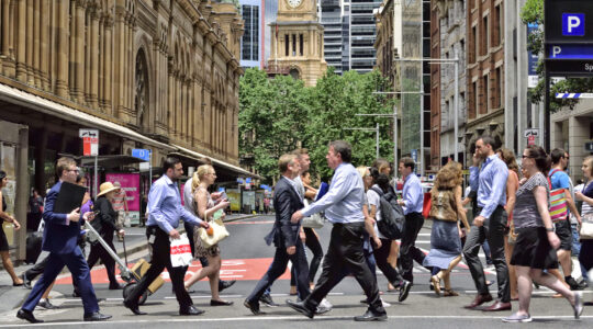 Sydney drops speed limit to improve road safety - Newsreel