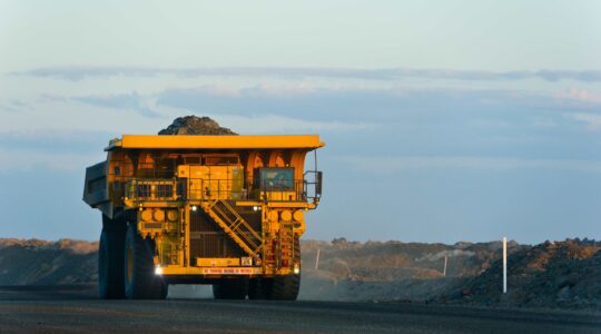 Coal truck. | Newsreel