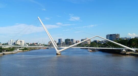 Neville Bonner Bridge Brisbane. | Newsreel