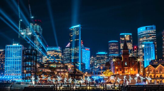 City lights in Sydney. | Newsreel