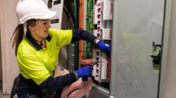 Female electrician. | Newsreel