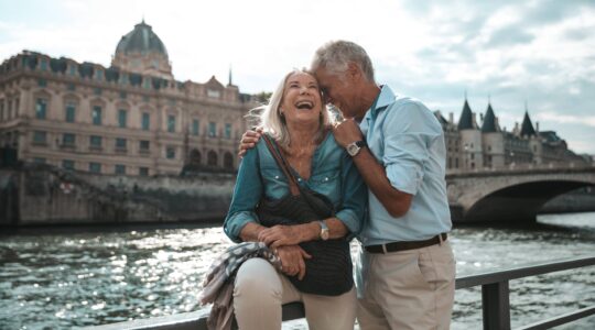 Elderly couple travelling. | Newsreel