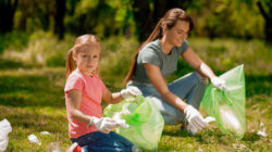 A new technique allows plastic bags to be vaporised and recycled - Newsreel