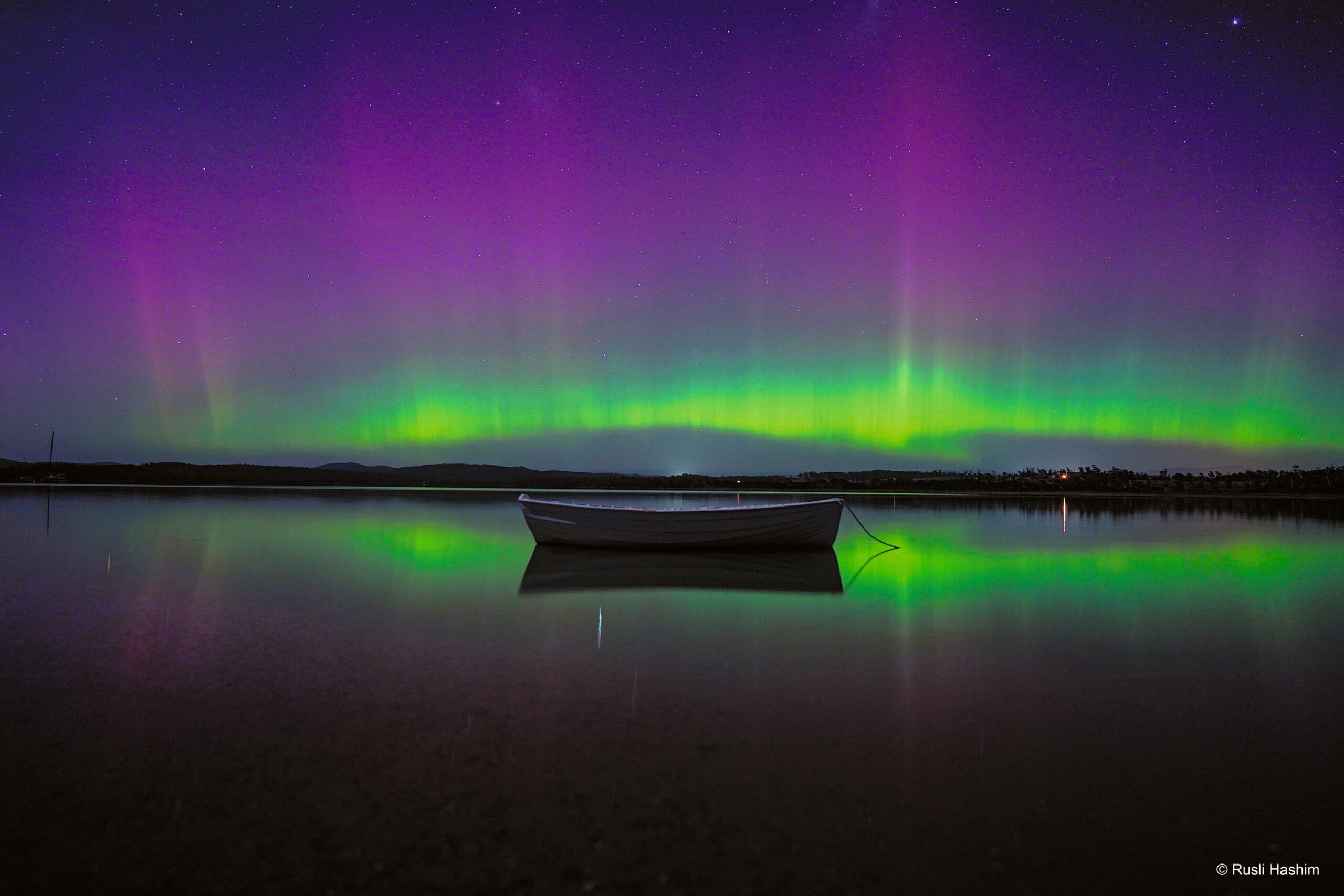 December - Aurora australis, Squeaking Point, Tas – Rusli Hashim