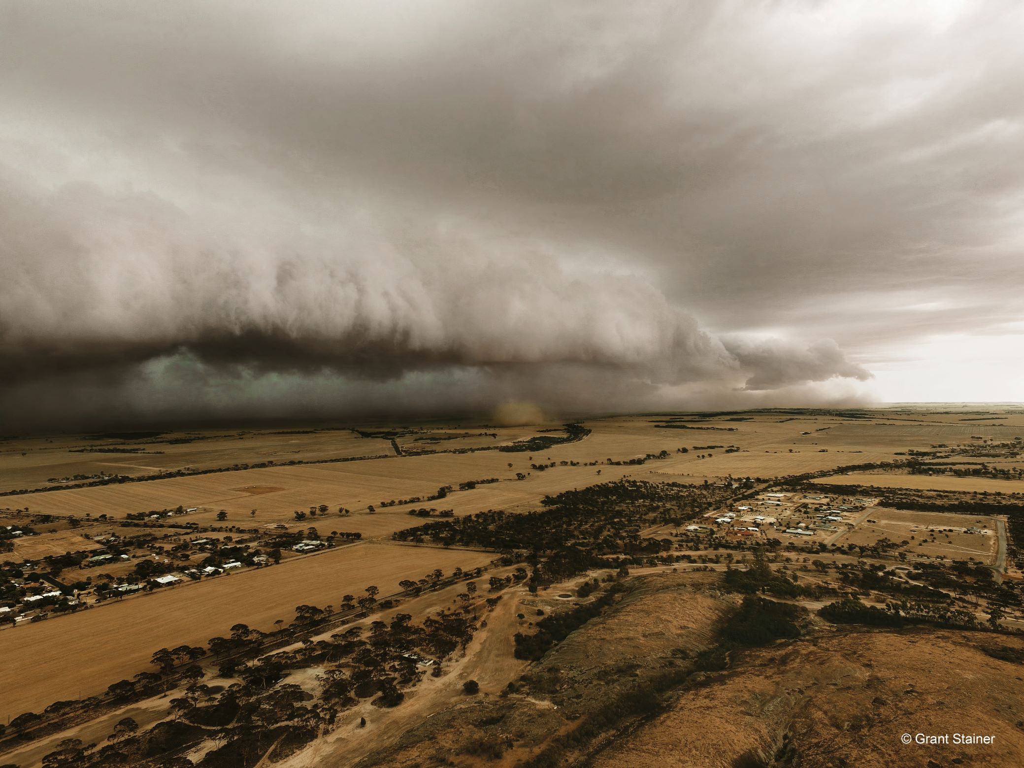 September - Dust cloud, Merredin, WA – Grant Stainer