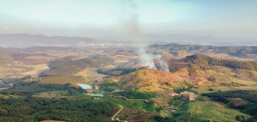 Bushfire smoke in distance. | Newsreel