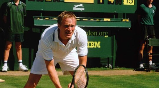 Paul Bettany in the movie Wimbledon - Newsreel