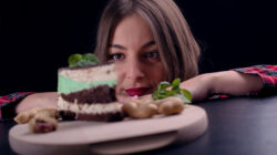 A preference for sweet food has been linked to depression - Newsreel