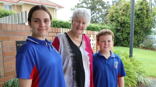 Sister Kathleen Mooney with the St Kevin’s Primary School Geebung 2024 School Captains.