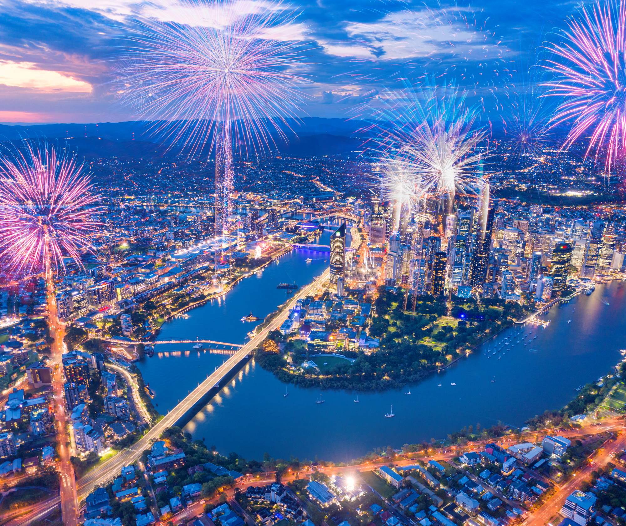 Brisbane fireworks. Road closures, transport, viewing points Newsreel