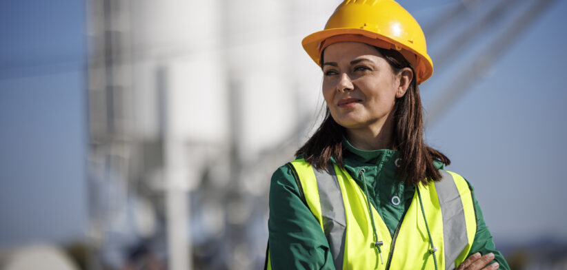 Queensland will need thousands of extra workers for the large major projects pipeline - Newsreel