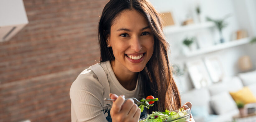 Eating healthy food has been linked to lower levels of pain - Newsreel