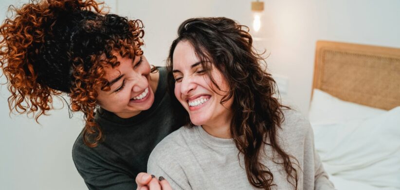 Lesbian couple. |Newsreel