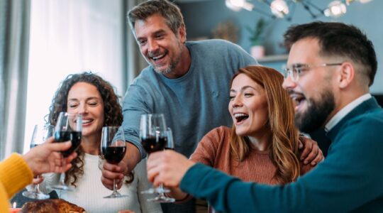 People drinking wine. | Newsreel