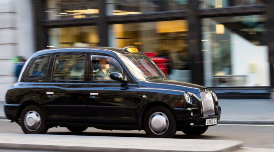 London black cab. | Newsreel