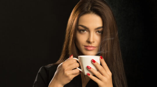 Morning coffee linked to lower heart disease risks - Newsreel