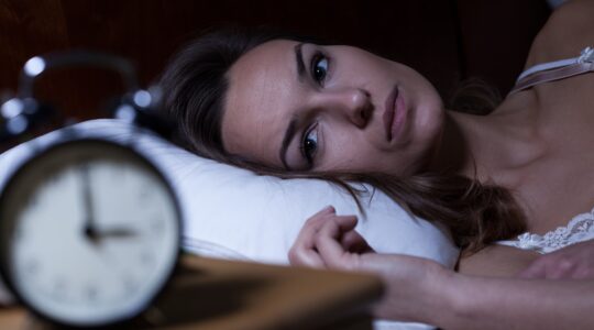 Insomnia risk rises for desk-bound workers