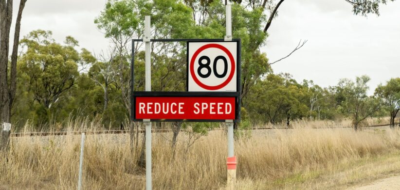 Speed sign Australia. | Newsreel