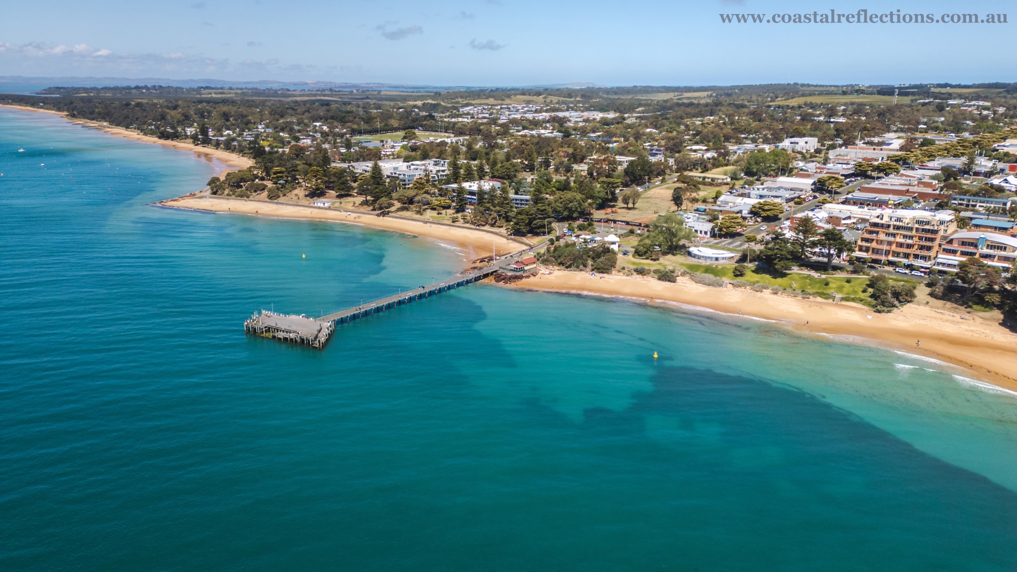 Cowes Beach, Victoria. | Newsreel