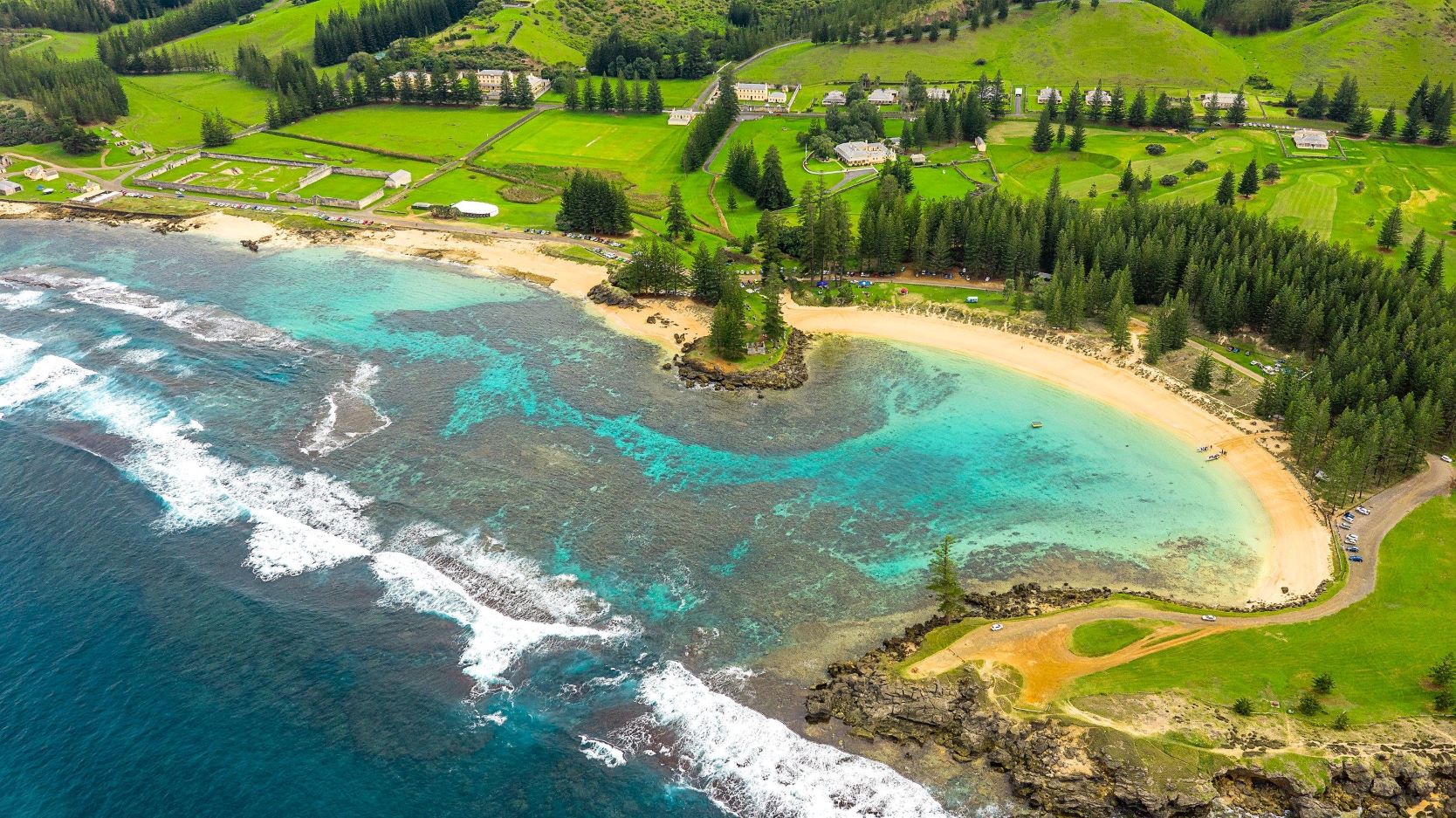 Emily Bay Lagoon, Norfolk Island. | Newsreel