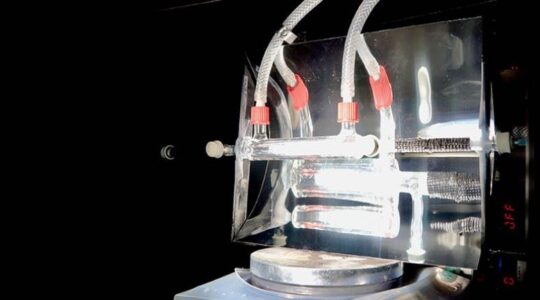 New solar-powered reactor converts CO2 into fuel