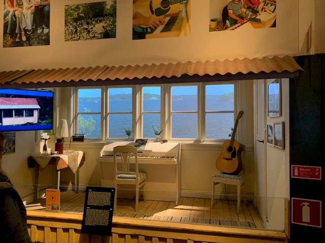 The recreation of the music studio where most ABBA songs were written - Newsreel