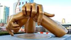 Gangnam Style statue in South Korea. | Newsreel