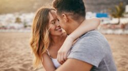 Couple falling in love. | Newsreel