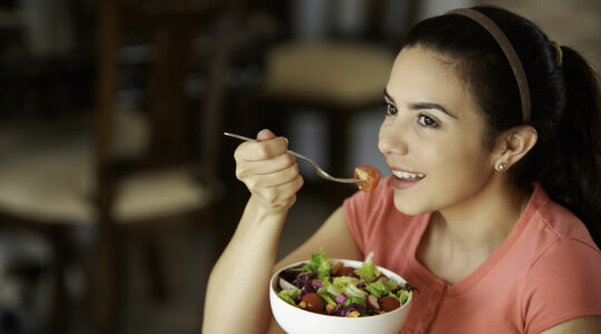 Plant-based diets have been linked to lower levels of premature death - Newsreel