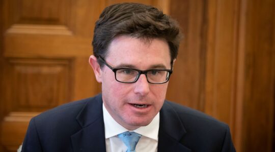 Federal Nationals split from Liberals