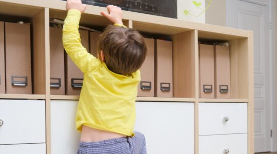 Mandatory furniture warnings for Australian suppliers