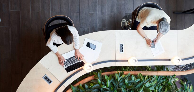 Modern office. | Newsreel.