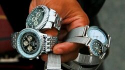 Fake watches. | Newsreel