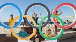 Children in Olympic rings.