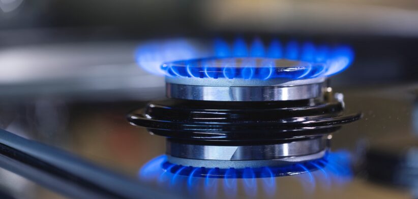 Gas burner. | Newsreel